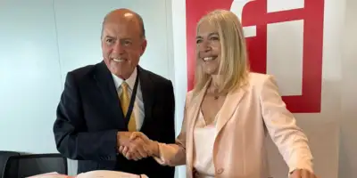 AIR firma acordo que garante acesso a conteúdo jornalístico produzido pela RFI 